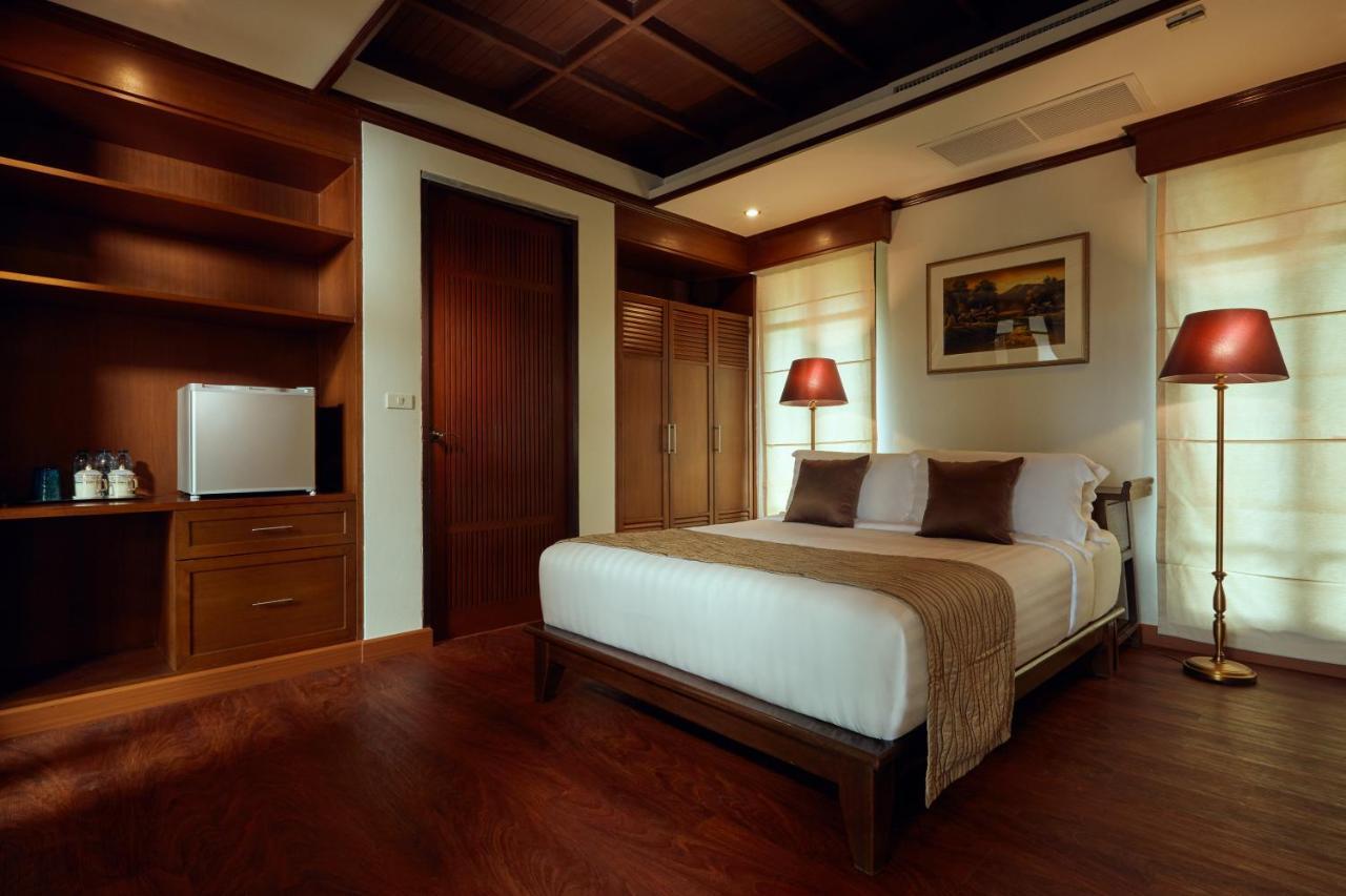 Chinoiserie Collection Resort And Spa Nai Harn Bagian luar foto